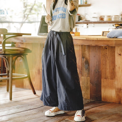 COMFORTABLE WIDE-LEG PANTS